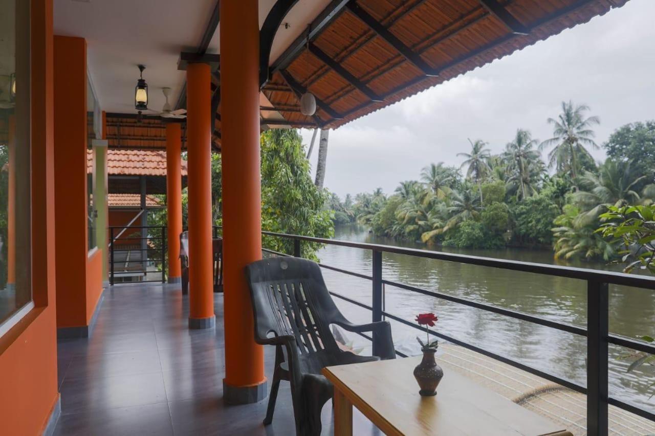 Alappuzha The Lake Paradise Boutique Resort מראה חיצוני תמונה